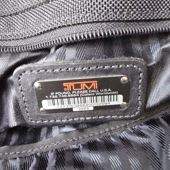 TUMI Alpha Weekend Bag Carry-On Duffle Black Ballistic Nylon 18"x 7"x 11" 221D3 - Picture 8 of 14